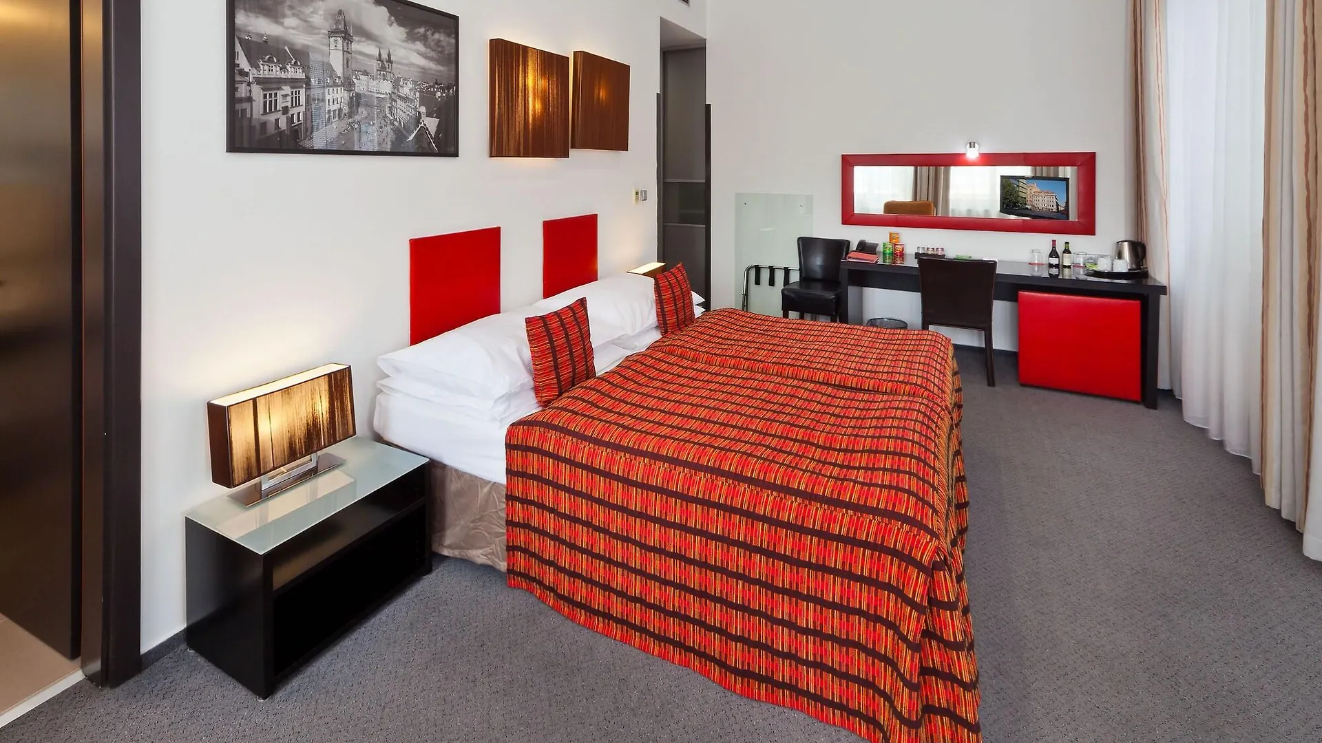 Prague Inn Отель
