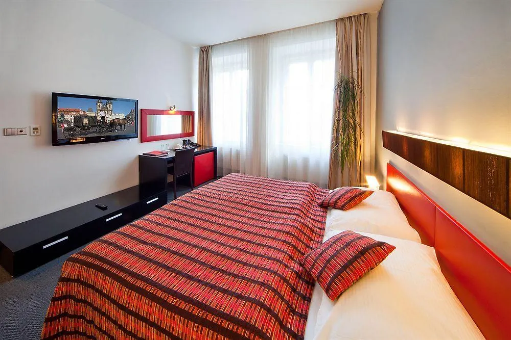 Отель Prague Inn