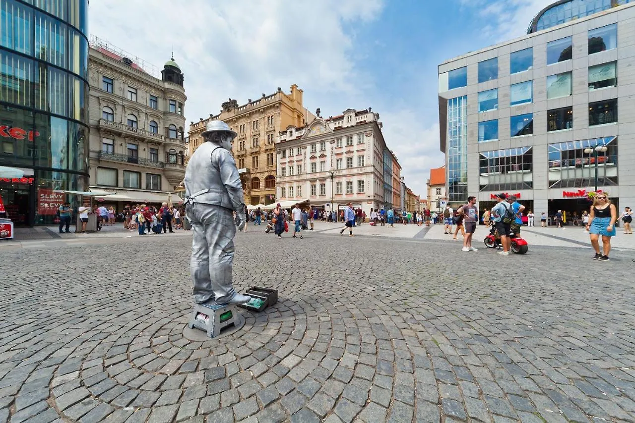 Отель Prague Inn