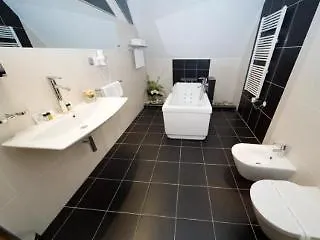 ホテル プラハ イン